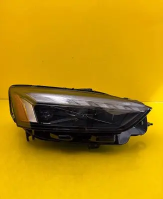 Audi A5 Headlight/headlamp 8W6941086B