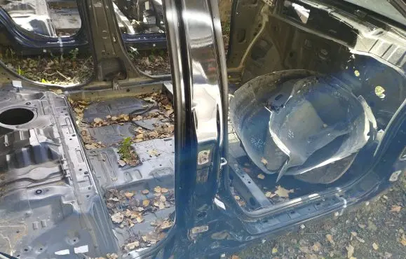 Honda CR-V Pillar (middle) 