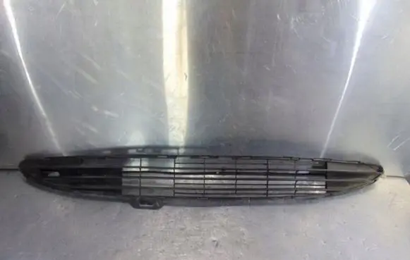 Peugeot 206 Front bumper lower grill