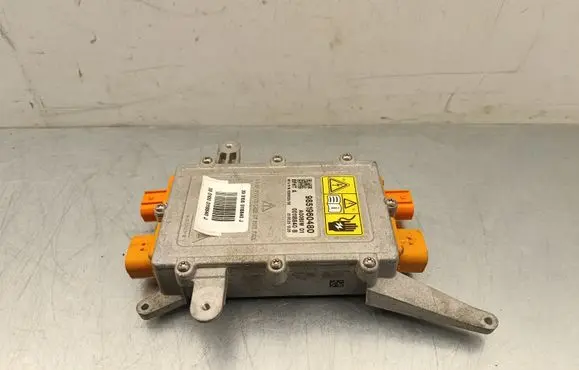 Peugeot 2008 II Voltage converter inverter 9851960480