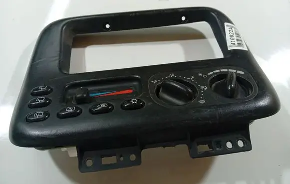Chrysler Voyager Climate control unit P4677335K