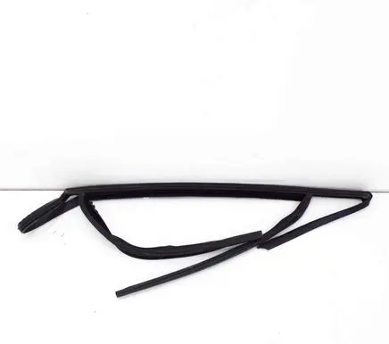 BMW X5 G05 Rear door glass trim molding 7428689
