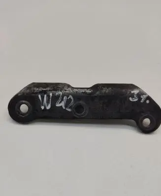 Mercedes-Benz E W212 Engine mounting bracket A6510900241