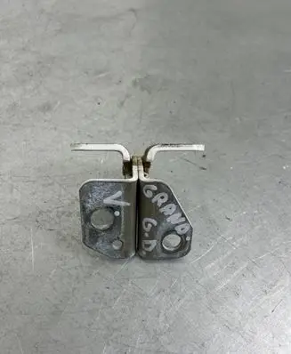 Jeep Grand Cherokee Front door upper hinge