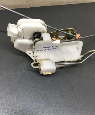 Mitsubishi Pajero Sport I Front door lock