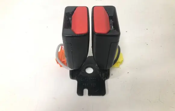 Volvo V40 Middle seatbelt buckle (rear) 31377484