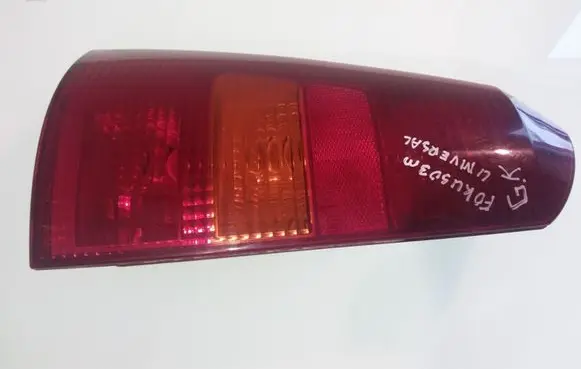 Ford Focus Rear/tail lights XS4X13N004EC