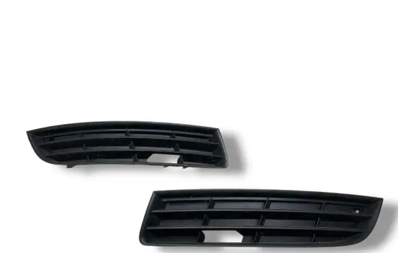 Volkswagen PASSAT B6 Front bumper lower grill 3C0853666 3C0853665