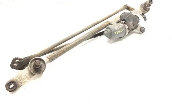 Suzuki Grand Vitara II Front wiper linkage and motor 3811065J00