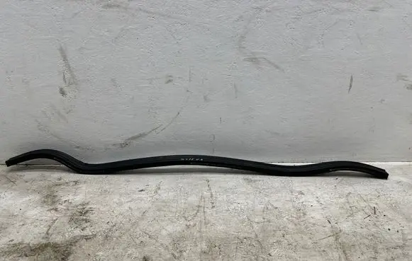 Volkswagen Golf VIII Engine compartment rubber 5H0823723