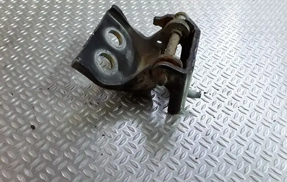 Peugeot 307 Front door lower hinge 