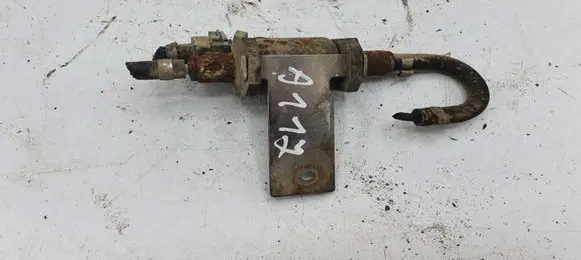 BMW 5 E60 E61 Webasto auxiliary heater fuel pump 6912746