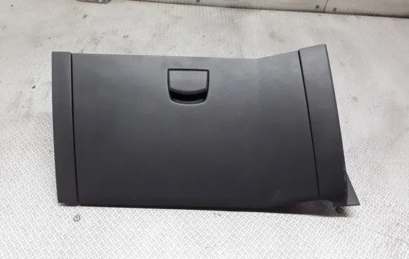 SsangYong Kyron Glove box