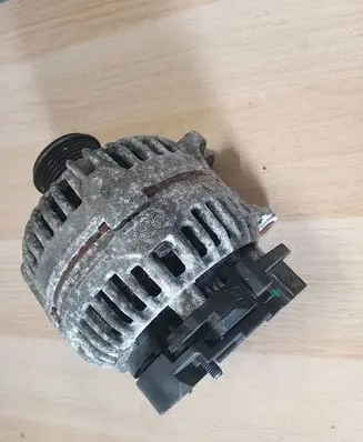 Audi A1 Generator/alternator 03L903023