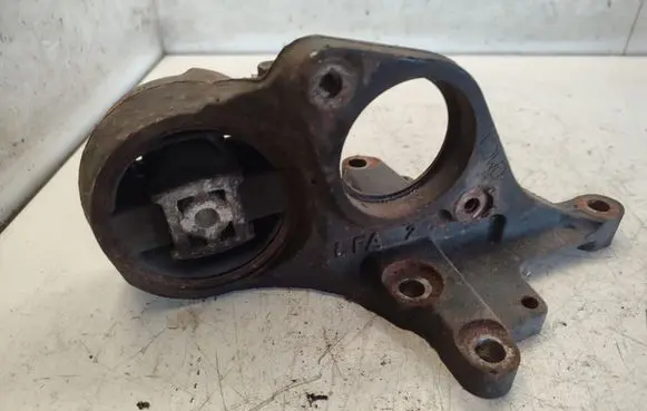 Peugeot 407 Driveshaft support bearing bracket 9654863280