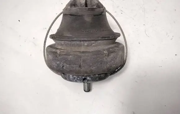 Engine mount bracket