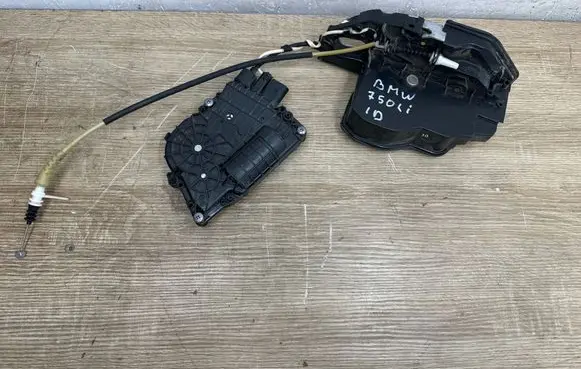 BMW 7 F01 F02 F03 F04 Front door lock 4152309800
