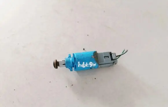 Renault Megane II Brake pedal sensor switch 8200168239