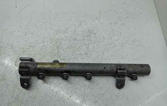 Mercedes-Benz CLS C219 Fuel main line pipe A6420700495