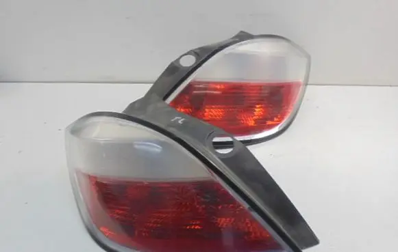 Opel Astra H Rear/tail lights 24451835