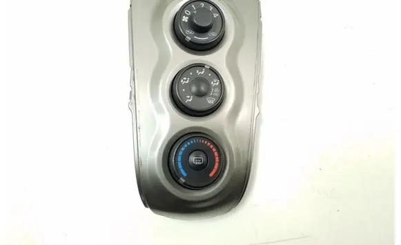Toyota Yaris Air conditioner control unit module 