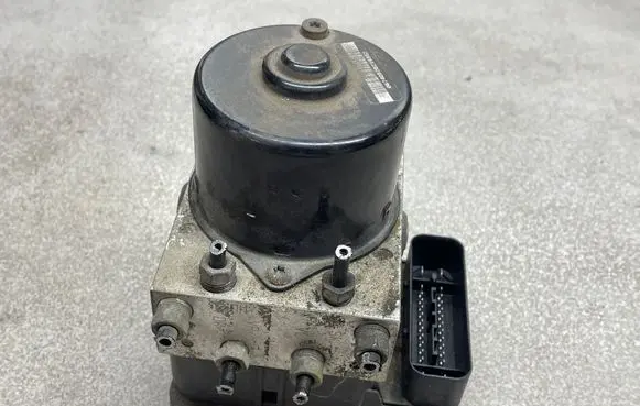 Opel Zafira B ABS Pump 13234911