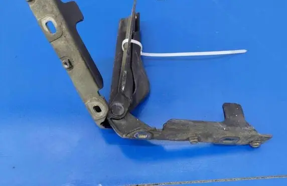 Saab 9-3 Ver2 Engine bonnet/hood hinges 