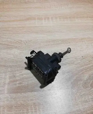 Mercedes-Benz E W124 Headlight level adjustment motor MB124w124