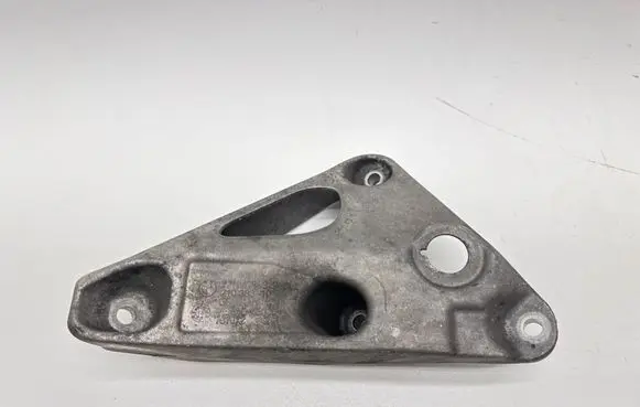 BMW 4 F36 Gran coupe Engine mounting bracket 22116784829