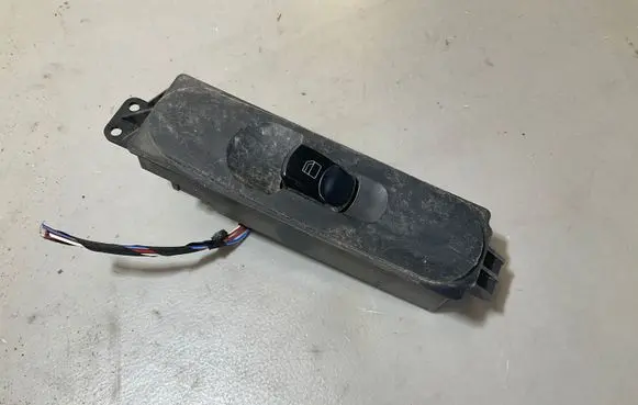 Mercedes-Benz Sprinter W906 Electric window control switch A9065451913 3335413 Q04ZGS002