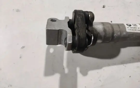 BMW 5 G30 G31 Steering column universal joint 6862031 3011698