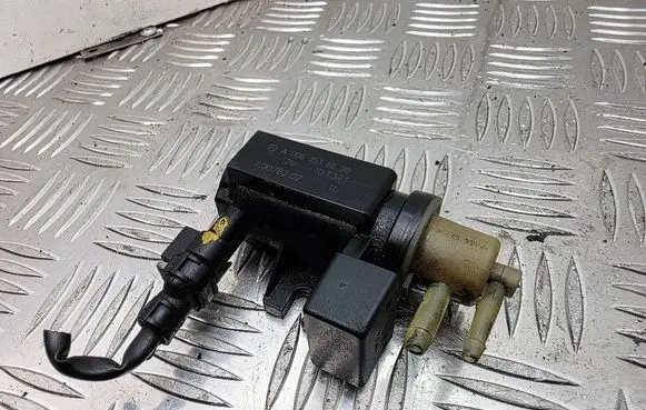 Mercedes-Benz A W169 Vacuum valve A0061536628 70078202