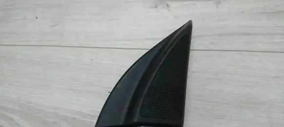 Toyota Corolla Verso E121 Front door speaker cover trim 