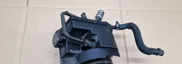 Peugeot Partner Power steering pump 9644878380