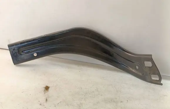 Mercedes-Benz E W212 Headlight/headlamp mounting bracket A2126200285