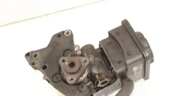 BMW 5 E60 E61 Power steering pump 676095601 7693974101 6760956