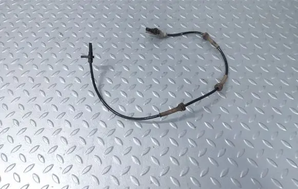 Land Rover Defender ABS rear brake sensor HPLA2C190BA LR081609