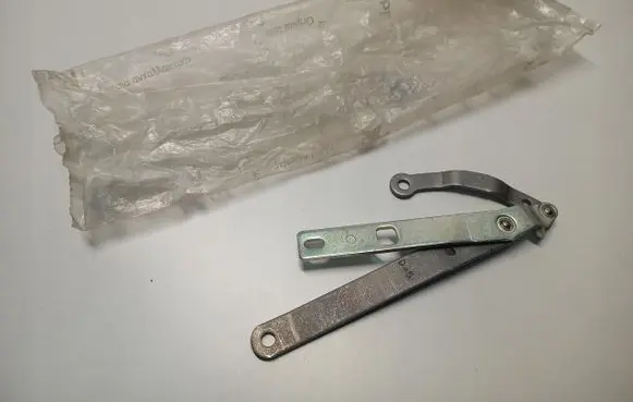 Peugeot 205 Engine bonnet/hood hinges 7913.24