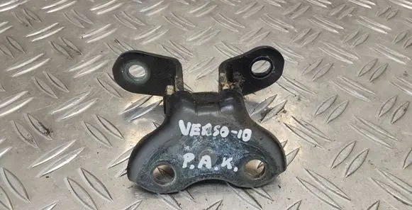 Toyota Verso Front door lower hinge 