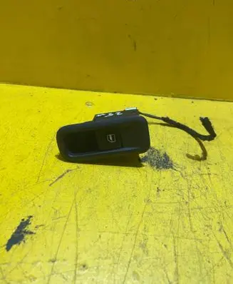 Skoda Fabia Mk2 (5J) Electric window control switch 5J0867435