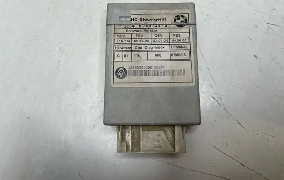 BMW 5 E60 E61 Air suspension control unit module (rear) 6769834
