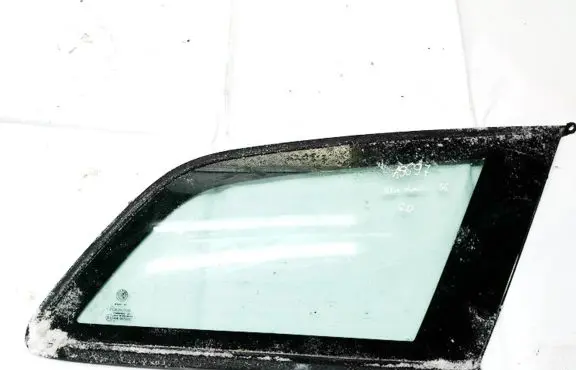 Alfa Romeo 156 Rear side window