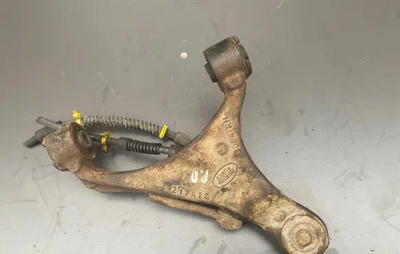 Land Rover Range Rover Sport L320 Front lower control arm/wishbone 3084RH HTT605
