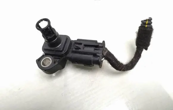 Opel Astra K Air pressure sensor 12681993 0828000630