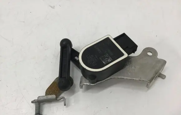 BMW 7 G11 G12 Headlight/headlamp level sensor 6870000