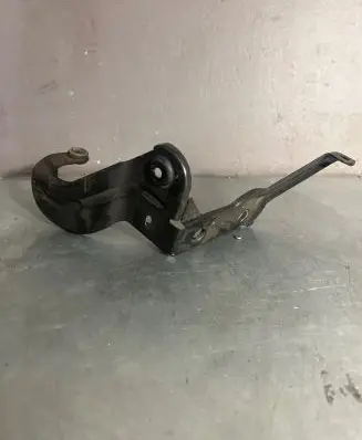 Audi A6 S6 C6 4F Intercooler pipe mounting bracket 4F0145813F