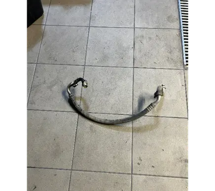Opel Vivaro Air conditioning (A/C) pipe/hose 924543135R