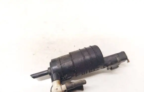 Renault Megane I Windscreen/windshield washer pump 7700431079