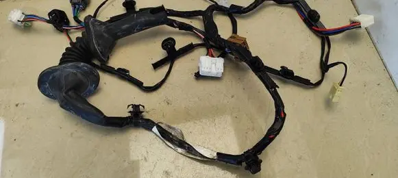 Citroen C-Crosser Front door wiring loom 8512A166