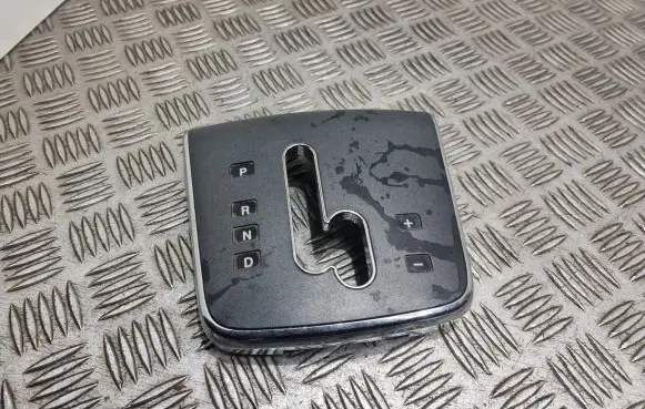 KIA Sorento Gear shifter surround trim plastic A3E74351